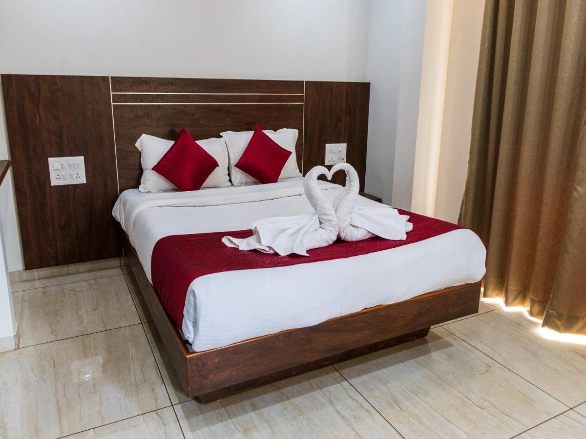 D' Manor Service Apartment Белґаум Екстер'єр фото